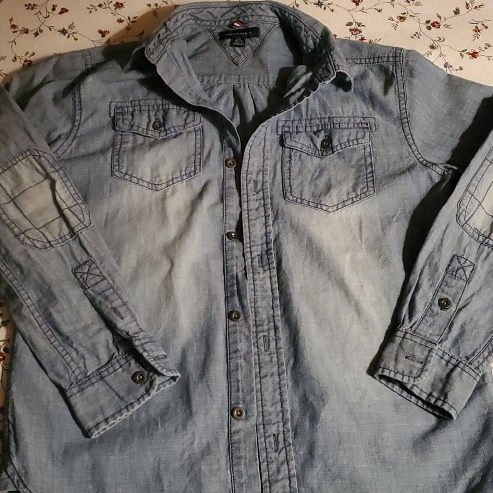 Tommy Hilfiger button-down. Bundle and save!